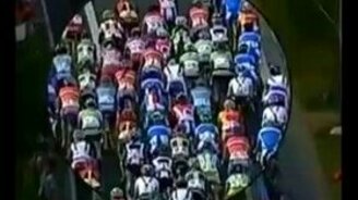 Мегазавал на велосипедной гонке - смотреть видео (0:22)