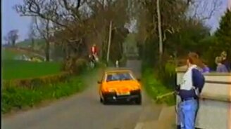 Везунчик и спорткар - смотреть видео (0:33)