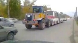 Необычная буксировка - смотреть видео (1:12)