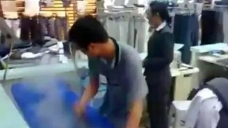 Виртуозная глажка - смотреть видео (1:21)