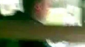 Водитель отгадывает кроссворд - смотреть видео (1:38)