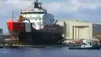 Как спускают корабли на воду - смотреть видео (1:28)