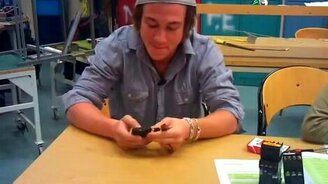 Невероятная игра с ножом - смотреть видео (0:41)