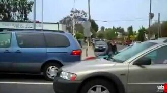 Слесарь на стекле - смотреть видео (0:17)