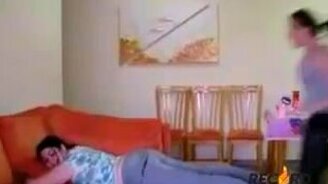 Девушки в кучке - смотреть видео (0:24)