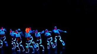 Танец в световых костюмах - смотреть видео (4:59)