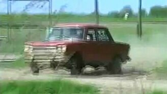 Дрифт на стареньком Фиате - смотреть видео (2:26)