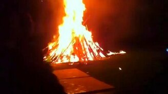 Костёр при помощи базуки - смотреть видео (1:04)