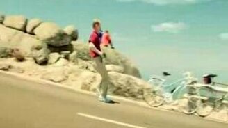 Укатилась машина - смотреть видео (1:03)