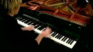 Пираты Карибского моря на рояле - смотреть видео (2:11)