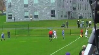 Женский футбол такой женский - смотреть видео (0:33)