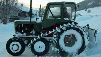 Трактор-всепроходимец - смотреть видео (0:45)