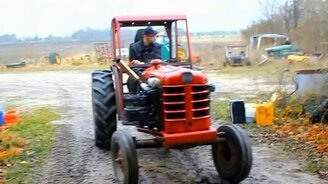 Трактор террорист - смотреть видео (4:10)