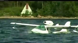 Неудачно взлетел с воды - смотреть видео (1:07)