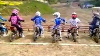 Очень эмоциональный старт - смотреть видео (2:06)