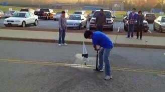 Запуск ракеты в лицо - смотреть видео (0:13)