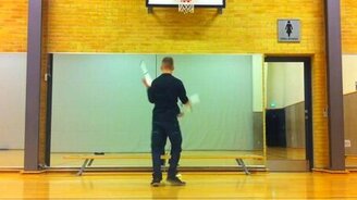 Дабстеп-жонглёр - смотреть видео (1:20)