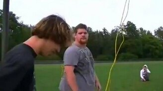 Эксперимент двух придурков - смотреть видео (1:07)