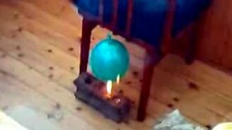 Нагрели шарик на огне - смотреть видео (0:37)