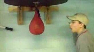 Дала сдачи - смотреть видео (0:28)