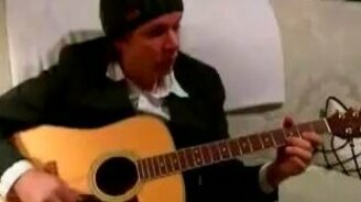 Игра на одной струне - смотреть видео (1:18)