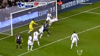 Мяч отскочил от груди в ворота - смотреть видео (0:21)