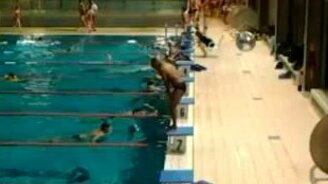 Прыжок щучкой не удался - смотреть видео (0:19)