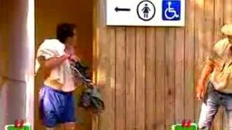 Женская раздевалка - смотреть видео (1:21)