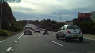 Картинг на дороге - смотреть видео (0:33)