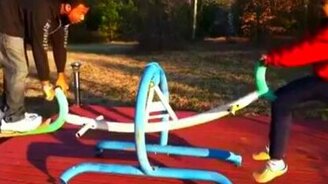 Непрочные качели - смотреть видео (0:52)