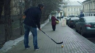 Помог бабульке - смотреть видео (0:19)