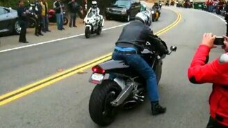 Мотоцикл с газотурбинным двигателем - смотреть видео (1:01)