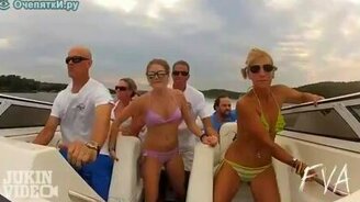 Круто кататься на катере? - смотреть видео (0:30)