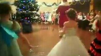 Дед Мороз взбесился - смотреть видео (1:06)