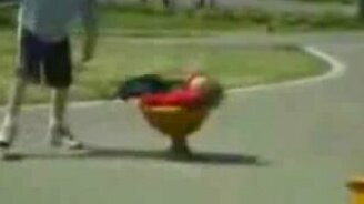 Закружился на карусели - смотреть видео (1:15)