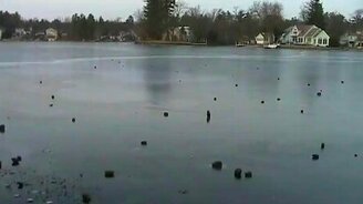 Замёрзшее озеро разговаривает - смотреть видео (0:15)