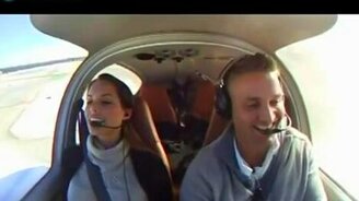 Предложение руки и сердца в воздухе - смотреть видео (4:07)