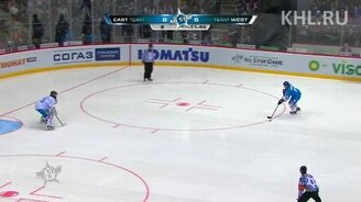 Хитроумный гол в хоккее - смотреть видео (0:45)