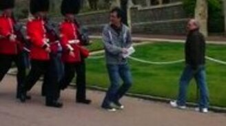 Насколько суровы английские жандармы - смотреть видео (0:23)