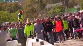 Рекорд массового сжигания шин - смотреть видео (2:19)