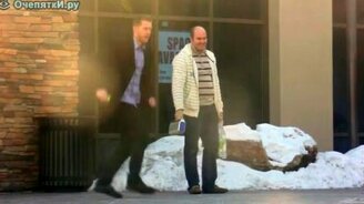 Подержите магнитофон, я станцую - смотреть видео (1:29)