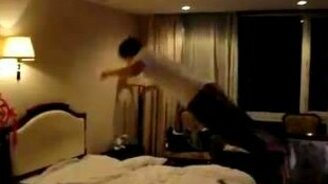 Что сказать, китайская кровать - смотреть видео (0:04)