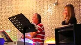 Певец на свадьбе - смотреть видео (1:49)