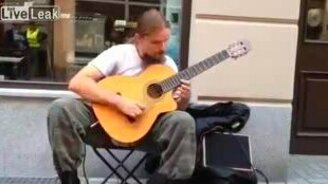 Красивая и ловкая игра на гитаре - смотреть видео (4:17)