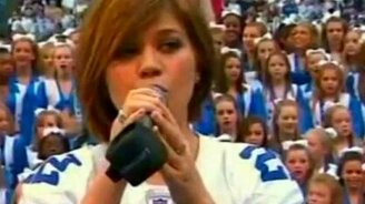 Гимн США против русской народной песни - смотреть видео (1:23)