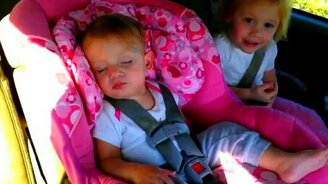 Разбудили малыша тишиной - смотреть видео (0:28)