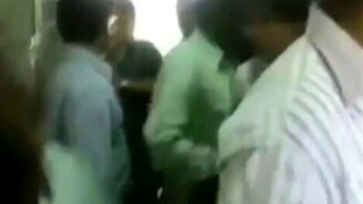 Шустрые индусы в электричке - смотреть видео (0:55)