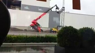 Лёгкий кран и тяжёлая стрела - смотреть видео (1:54)