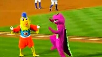 Битва талисманов - кто лучше? - смотреть видео (2:05)