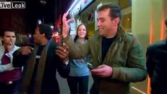 Засунул Айфон в бутылку - смотреть видео (1:24)